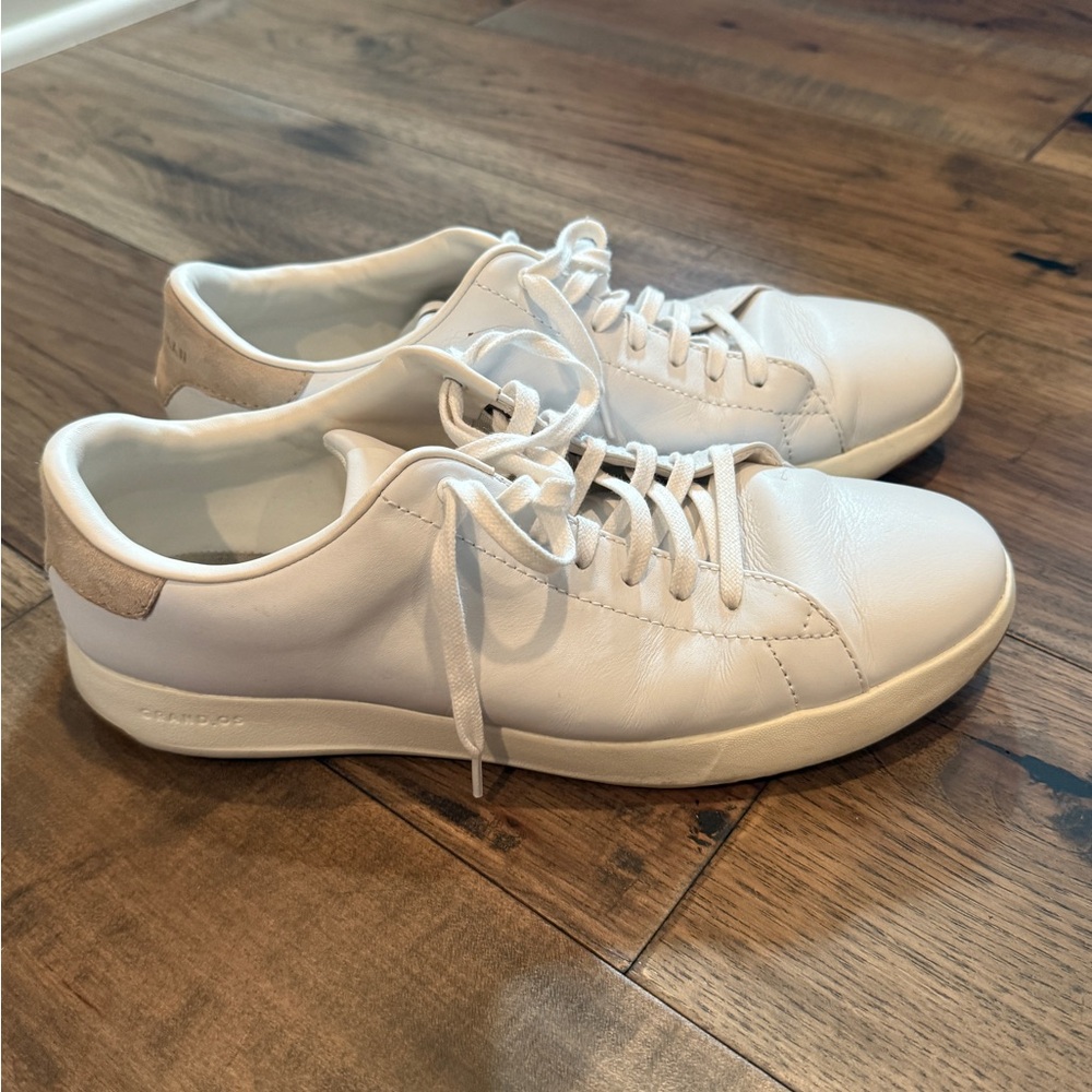 Cole Haan White Leather Oxfords - gently used.